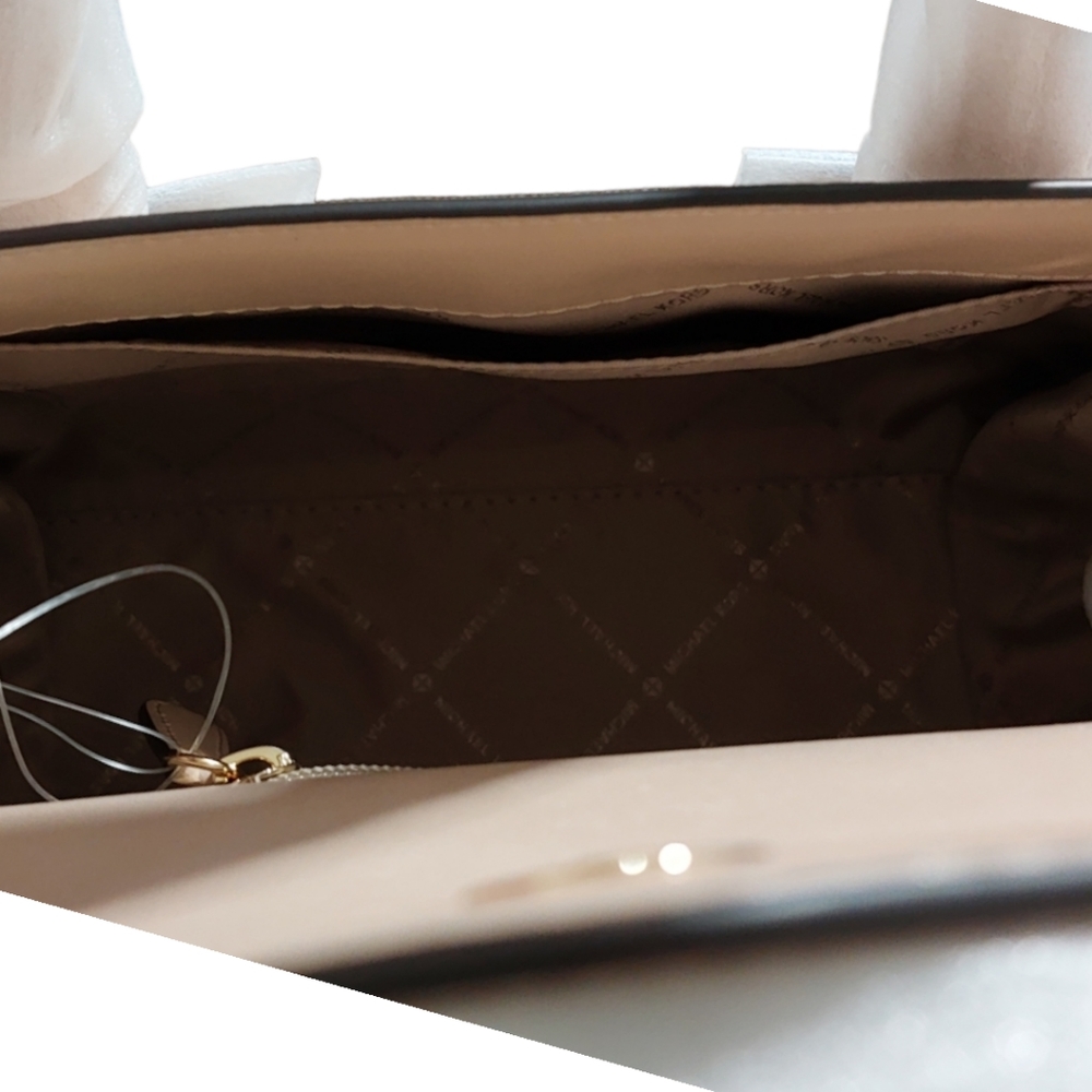Michael Kors Carnen  Meduim Flap Satchel - Picture 4 of 4